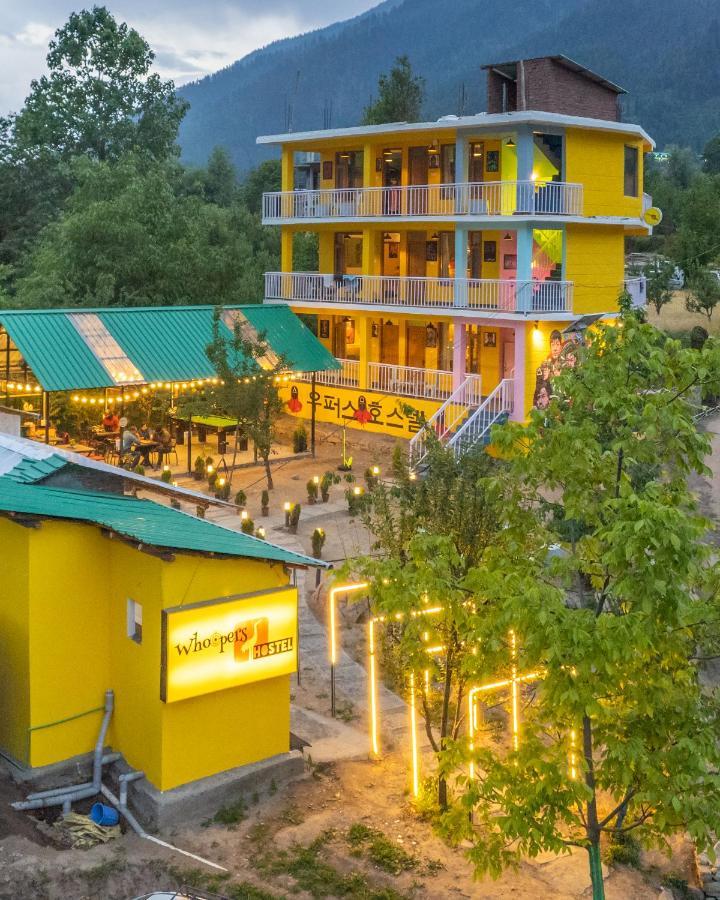Whoopers Hostel Manali Esterno foto