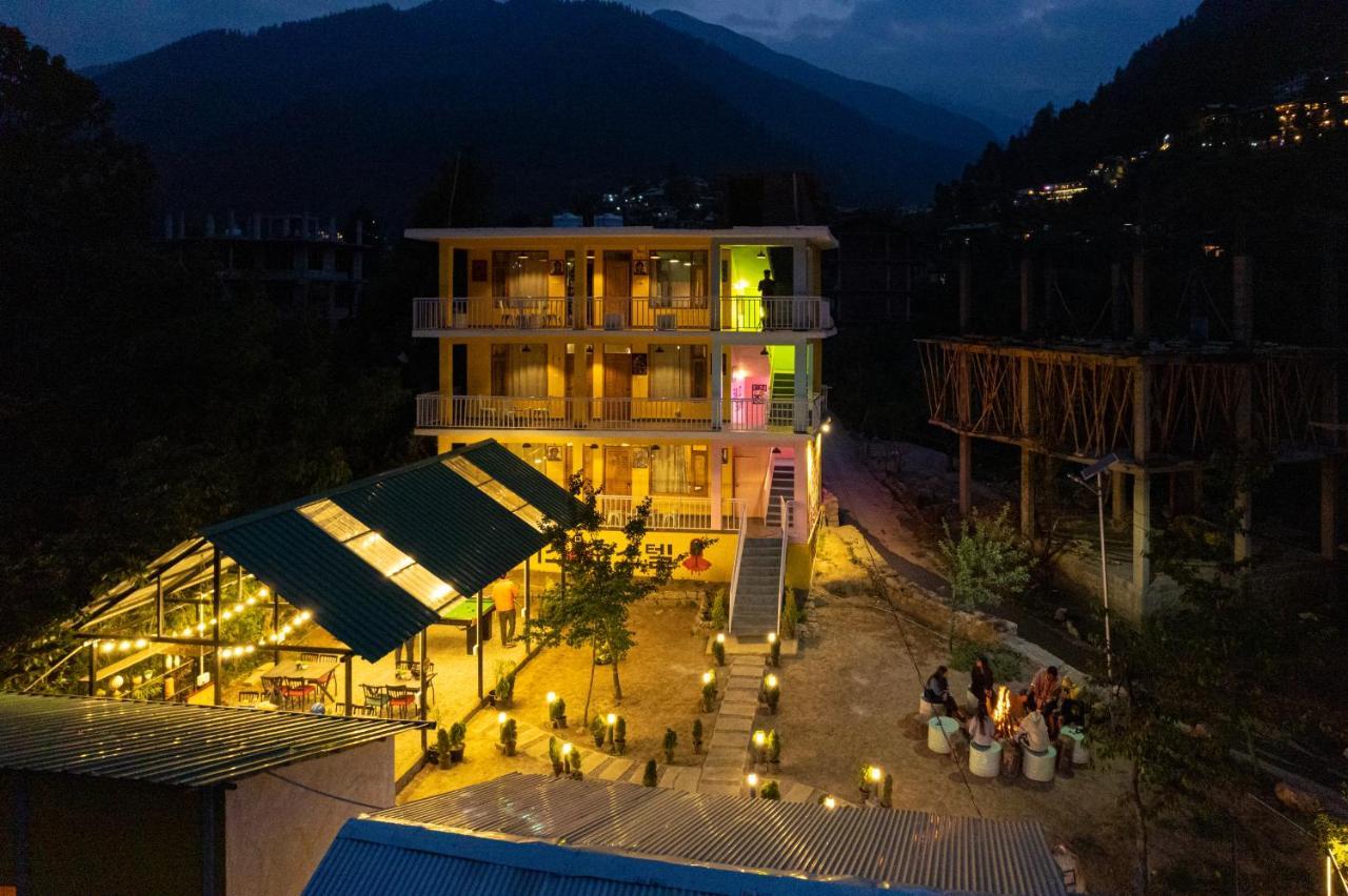 Whoopers Hostel Manali Esterno foto