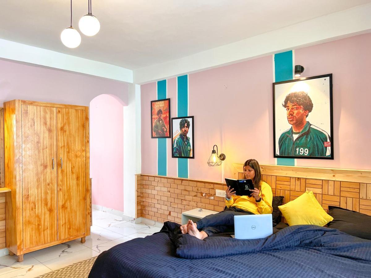 Whoopers Hostel Manali Esterno foto