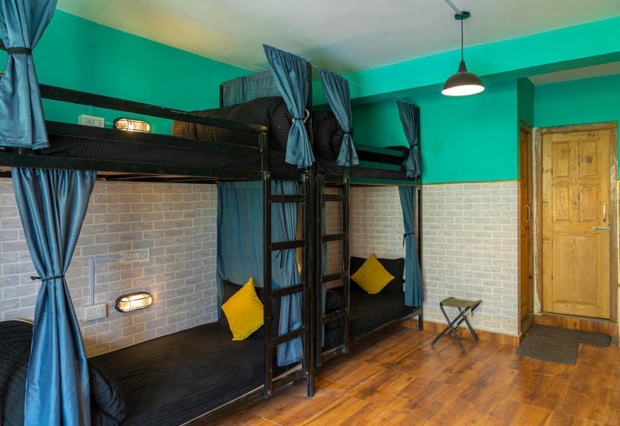 Whoopers Hostel Manali Esterno foto