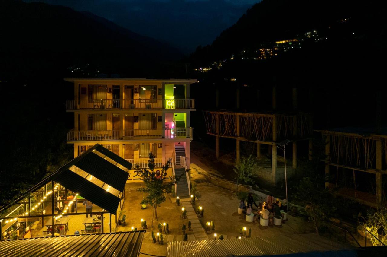 Whoopers Hostel Manali Esterno foto