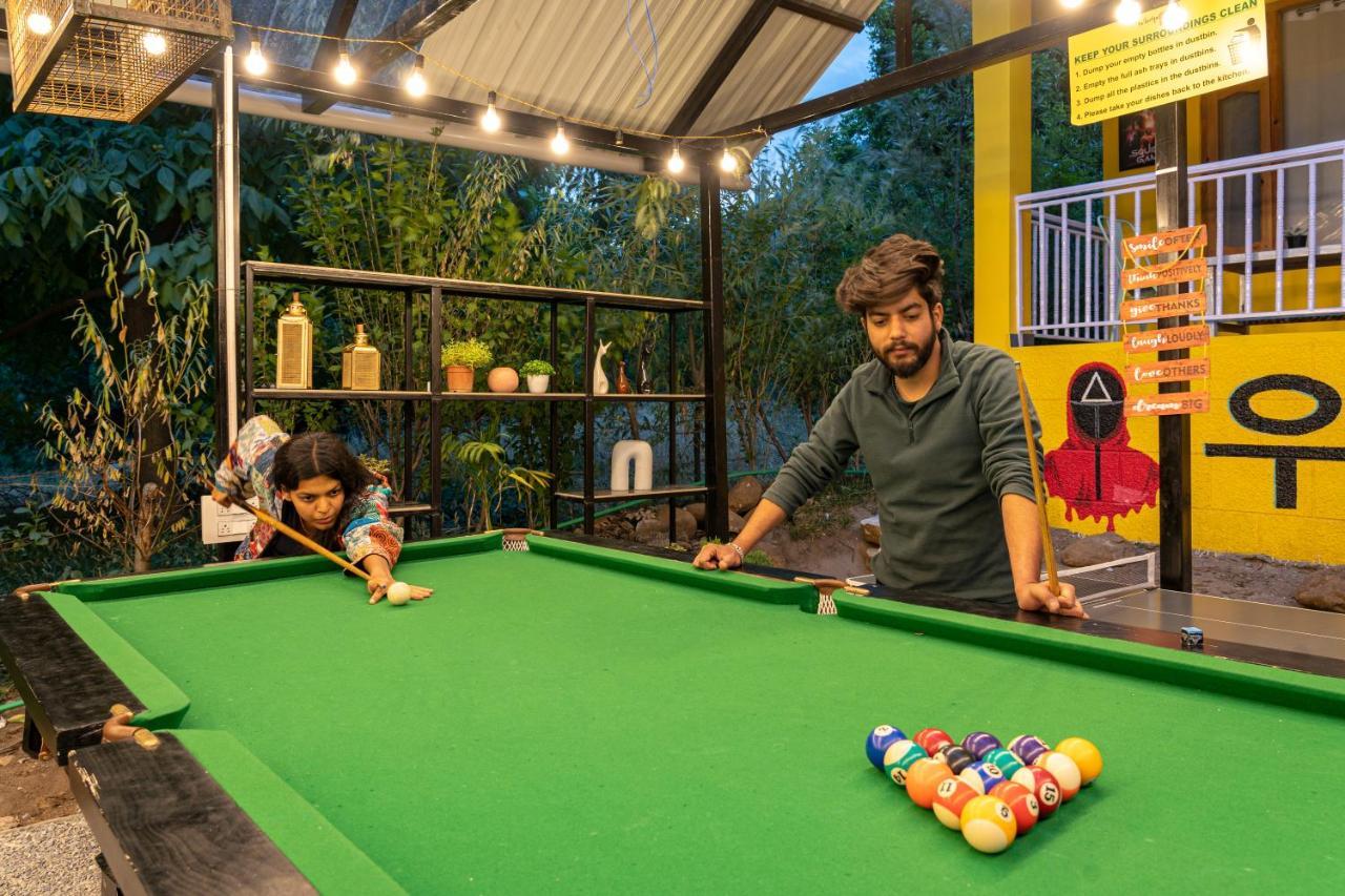 Whoopers Hostel Manali Esterno foto